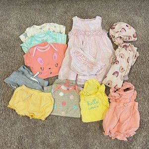 Bundle of 6-9 month clothes *more in photos*
